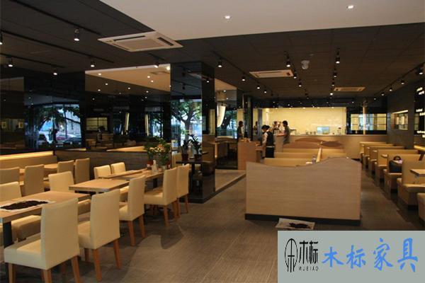 各位餐飲老板您知道店鋪餐桌椅的擺放技巧嗎？ 